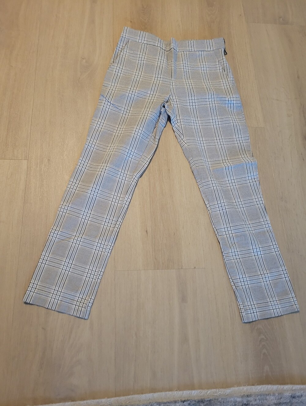 Sky and Sparrow Gray Plaid Straight-Leg Capri Pants